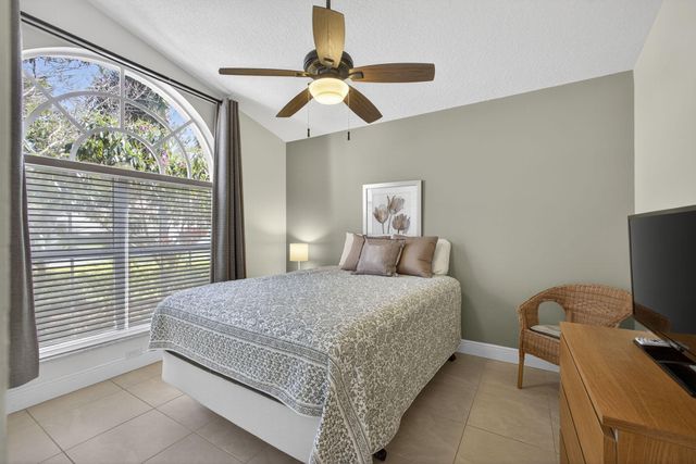 205 Bent Tree Drive, Palm Beach Gardens, FL 33418