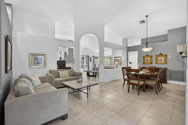 205 Bent Tree Drive, Palm Beach Gardens, FL 33418