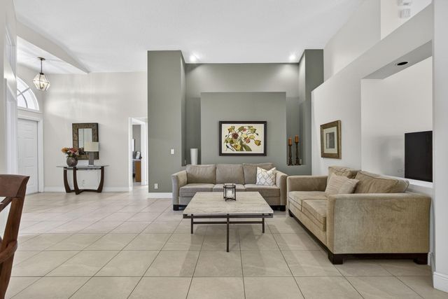 205 Bent Tree Drive, Palm Beach Gardens, FL 33418