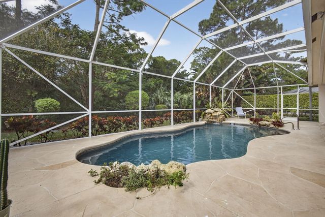 205 Bent Tree Drive, Palm Beach Gardens, FL 33418