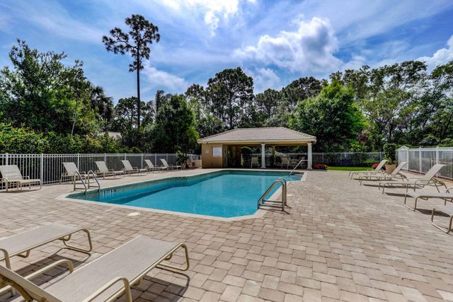 205 Bent Tree Drive, Palm Beach Gardens, FL 33418