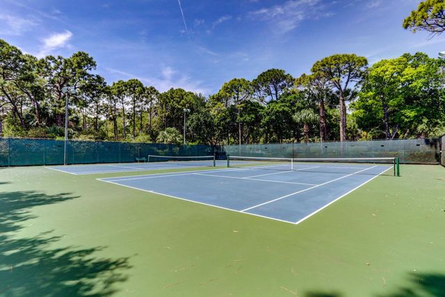 205 Bent Tree Drive, Palm Beach Gardens, FL 33418