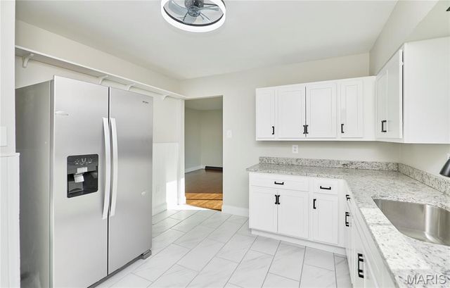 225 N Duchesne Drive, St Charles, MO 63301