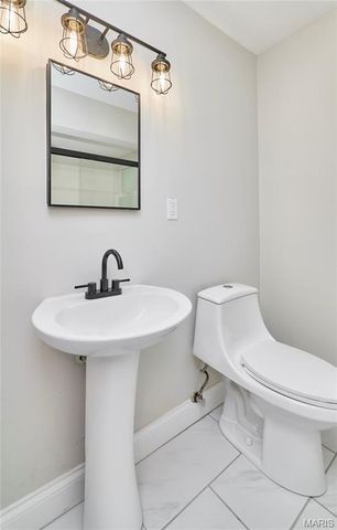 225 N Duchesne Drive, St Charles, MO 63301