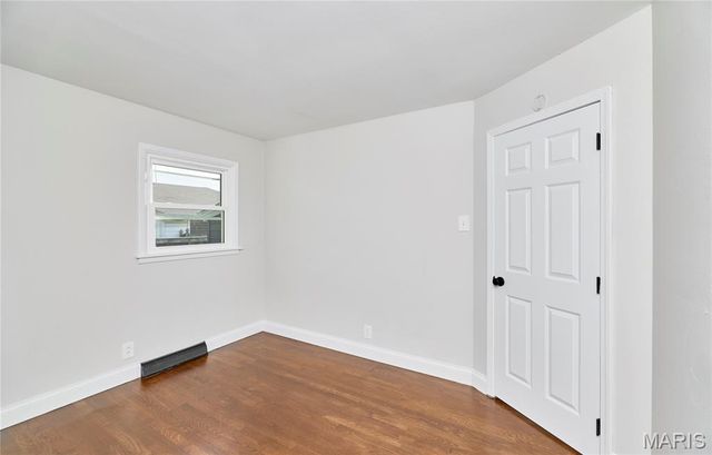 225 N Duchesne Drive, St Charles, MO 63301