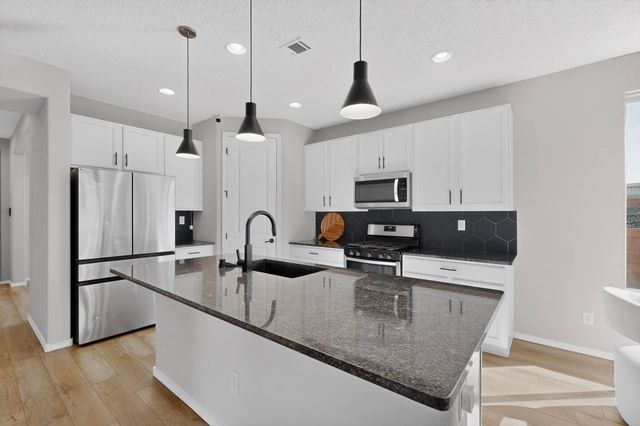 1200 Vallecito Loop NW, Los Lunas, NM 87031