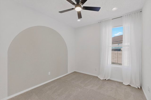 1200 Vallecito Loop NW, Los Lunas, NM 87031