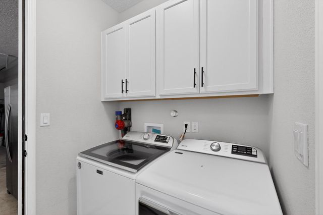 1200 Vallecito Loop NW, Los Lunas, NM 87031