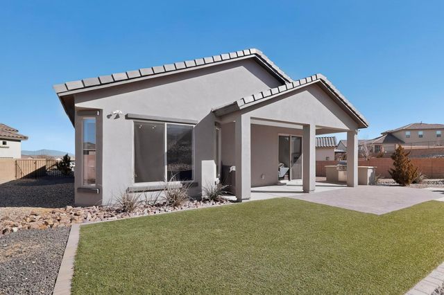 1200 Vallecito Loop NW, Los Lunas, NM 87031