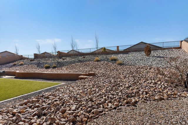 1200 Vallecito Loop NW, Los Lunas, NM 87031