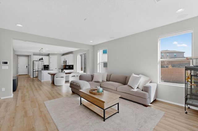 1200 Vallecito Loop NW, Los Lunas, NM 87031