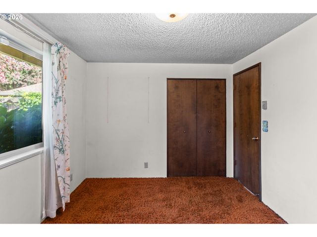 475 PINEDALE Ave, Springfield, OR 97477