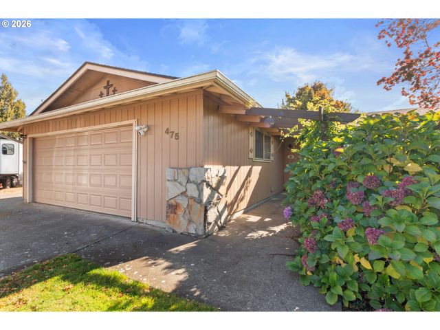 475 PINEDALE Ave, Springfield, OR 97477