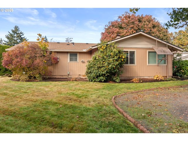 475 PINEDALE Ave, Springfield, OR 97477