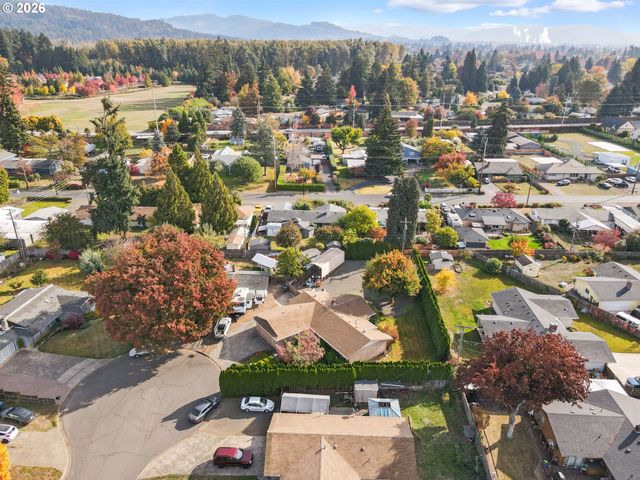 475 PINEDALE Ave, Springfield, OR 97477