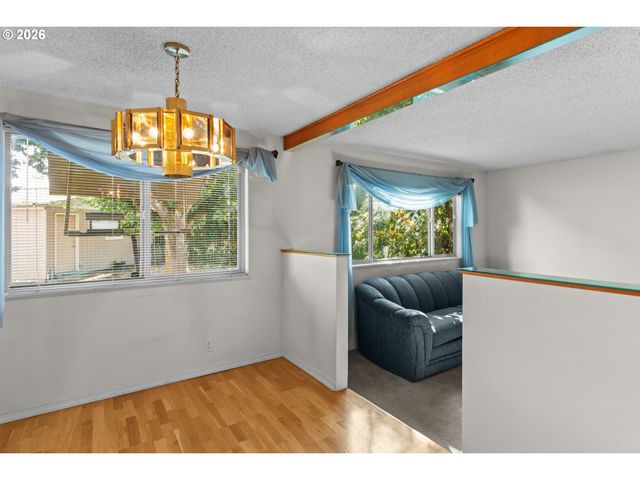 475 PINEDALE Ave, Springfield, OR 97477