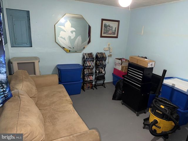 1660 SECRETARIAT DR, Annapolis, MD 21409