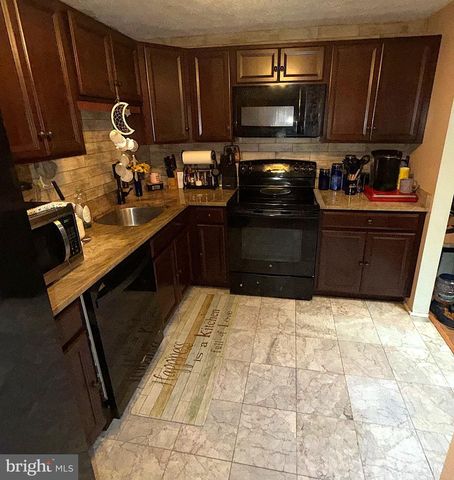 1660 SECRETARIAT DR, Annapolis, MD 21409