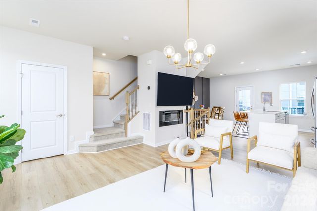 2102 Trout Lily Lane, Matthews, NC 28104