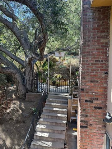2567 E Chevy Chase, Glendale, CA 91206