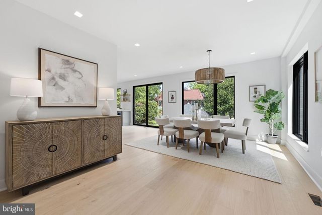 3811 FULTON ST NW, Washington, DC 20007