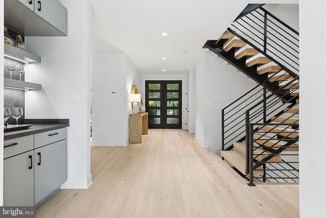 3811 FULTON ST NW, Washington, DC 20007