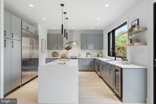 3811 FULTON ST NW, Washington, DC 20007