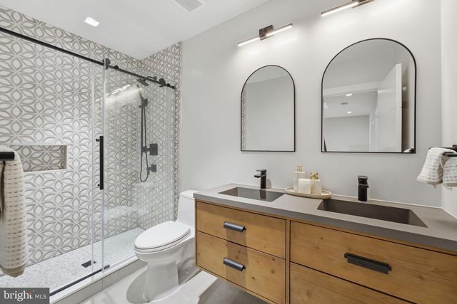3811 FULTON ST NW, Washington, DC 20007