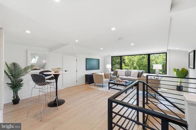 3811 FULTON ST NW, Washington, DC 20007