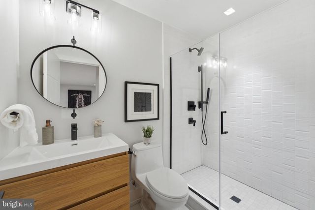 3811 FULTON ST NW, Washington, DC 20007