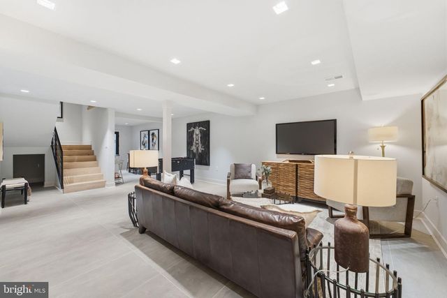 3811 FULTON ST NW, Washington, DC 20007