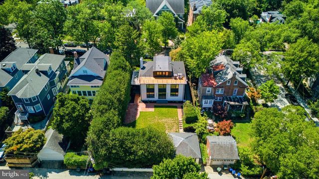 3811 FULTON ST NW, Washington, DC 20007