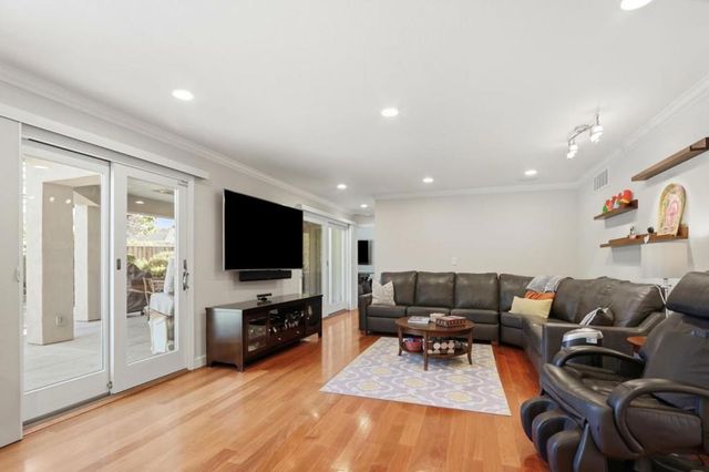 20234 Edinburgh Drive, Saratoga, CA 95070