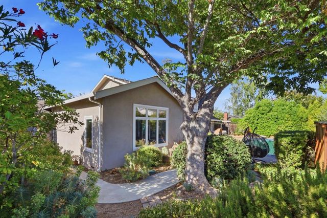 20234 Edinburgh Drive, Saratoga, CA 95070