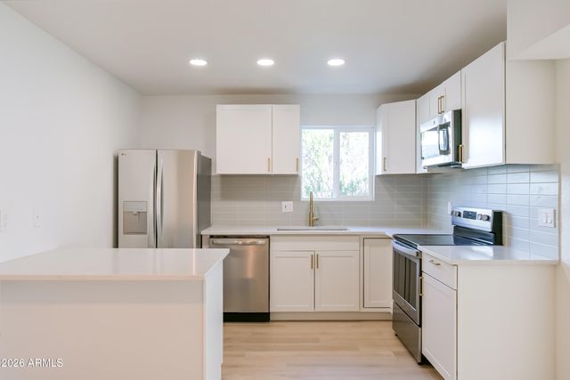 16041 N 31st Street 12, Phoenix, AZ 85032