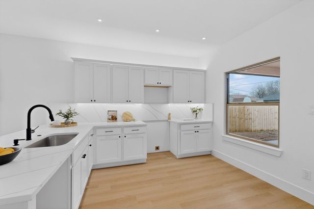 10121 Budtime Lane, Dallas, TX 75217