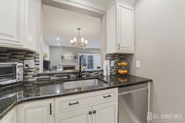 1103 Hickory Court, South Brunswick, NJ 08852