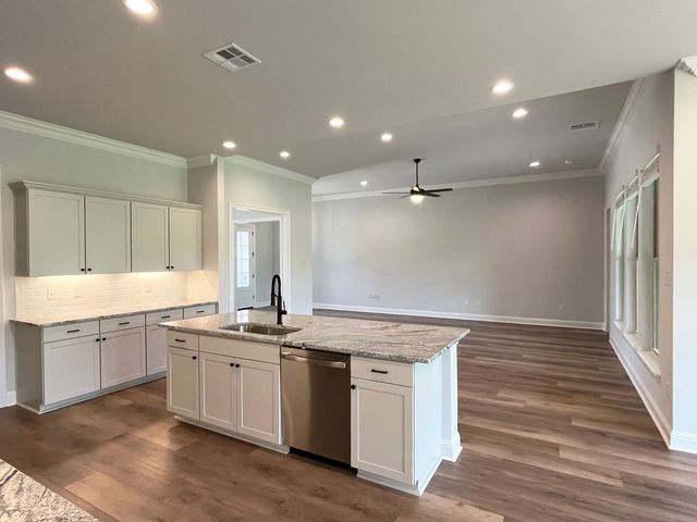 234 Woodcrest Drive, Stonewall, LA 71078