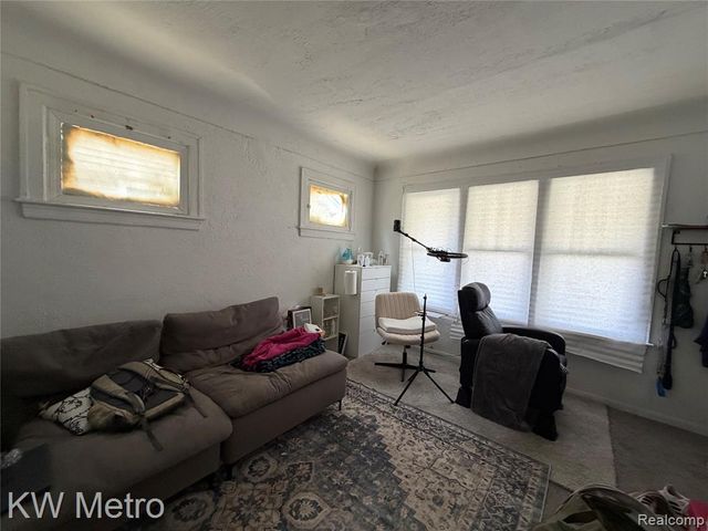 4797 Saint Clair Street, Detroit, MI 48214