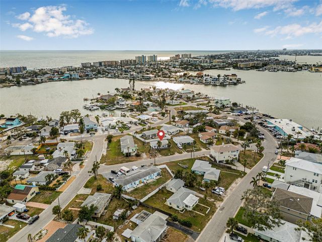 30 LYNN WAY, Madeira Beach, FL 33708