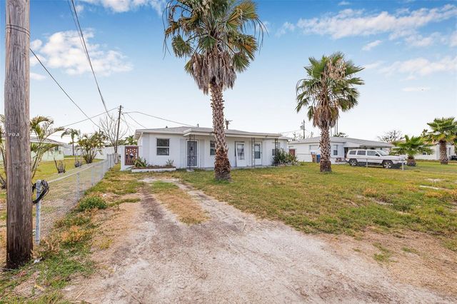 30 LYNN WAY, Madeira Beach, FL 33708
