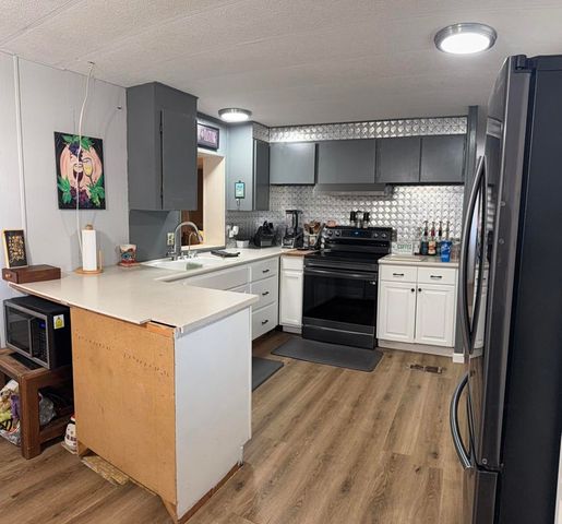 3411 Thermal Place, Thermal, CA 92274