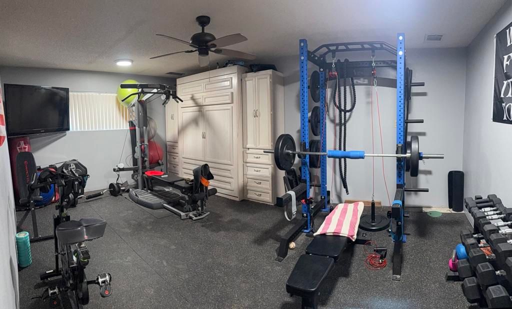 Image 14 of property listing at 3411 Thermal Place, Thermal, CA 92274