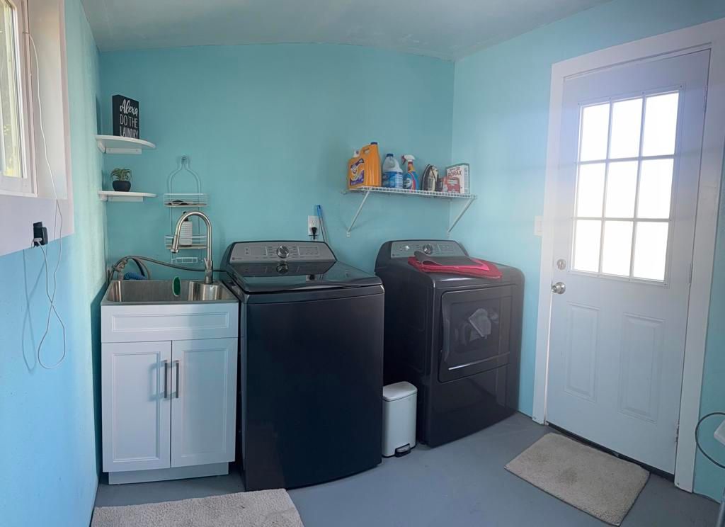 Image 5 of property listing at 3411 Thermal Place, Thermal, CA 92274