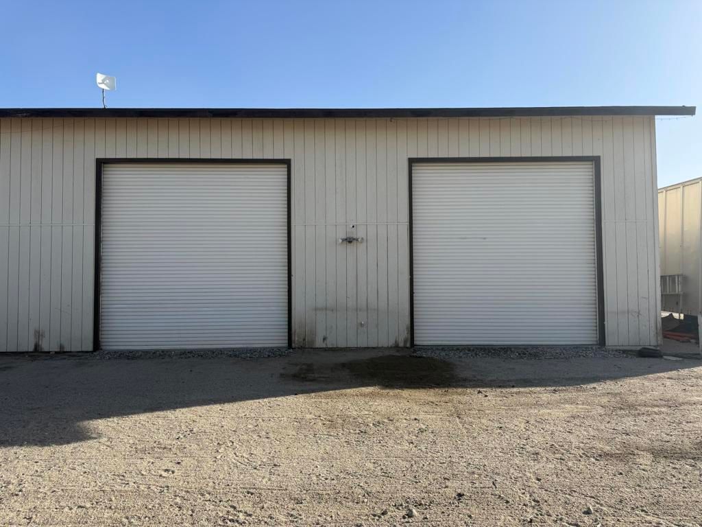 Image 8 of property listing at 3411 Thermal Place, Thermal, CA 92274