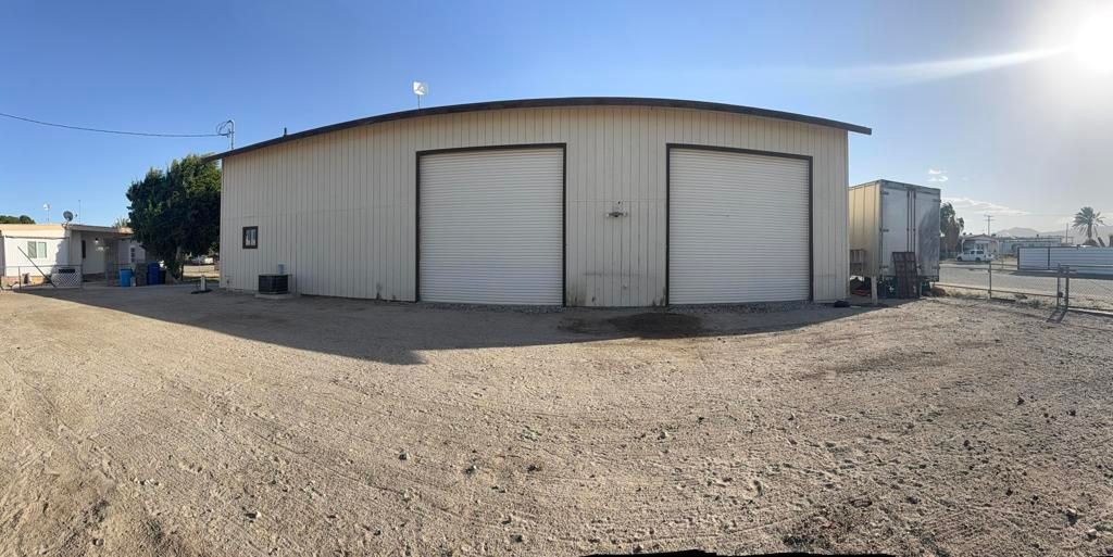 Image 9 of property listing at 3411 Thermal Place, Thermal, CA 92274