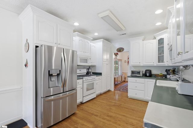 105 Taxiway Avenue, Easley, SC 29640
