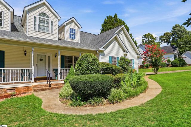 105 Taxiway Avenue, Easley, SC 29640