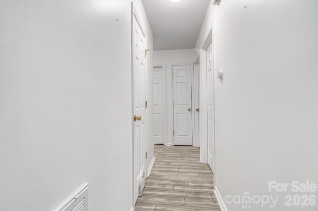 16 Merlin Way, Asheville, NC 28806
