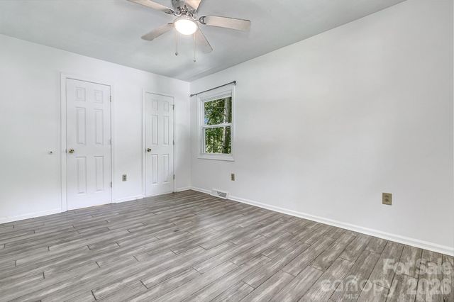 16 Merlin Way, Asheville, NC 28806